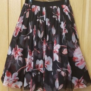 Esley Floral skirt